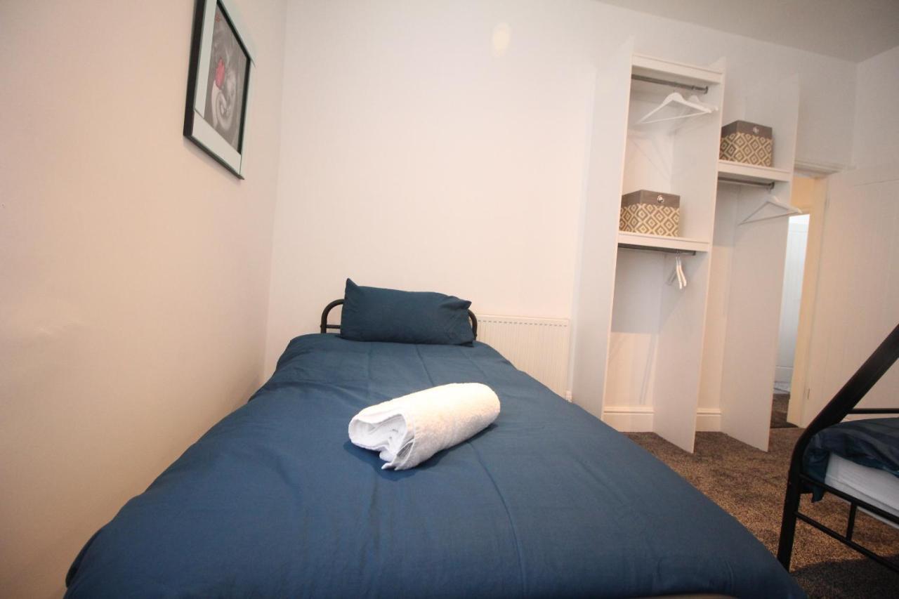 Media Manor - Fully Refurbished In 2022 - Large 6 Bedrooms, 3 Bathrooms Plus Media Games Room Blackpool Ngoại thất bức ảnh
